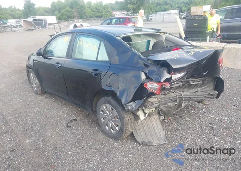 2018 Kia Rio Lx z USA, uszkodzony, nr VIN 3KPA24AB9JE081417